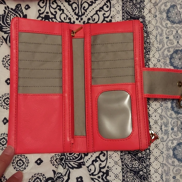 Julia satchel and matching wallet - Picture 8 of 9